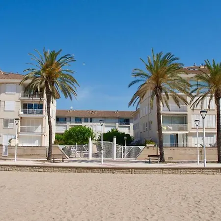 Beachfront Relax Playa Apartment Calafell